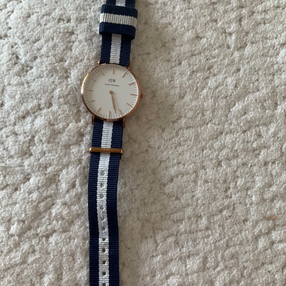 Daniel Wellington watch - Picture 2 of 3